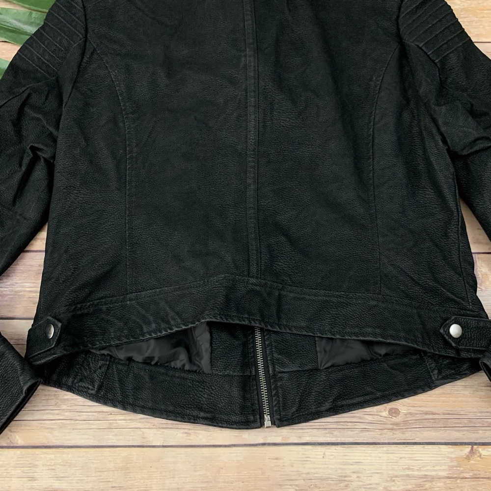 Torrid black faux suede zip up biker moto jacket - Picture 12 of 12